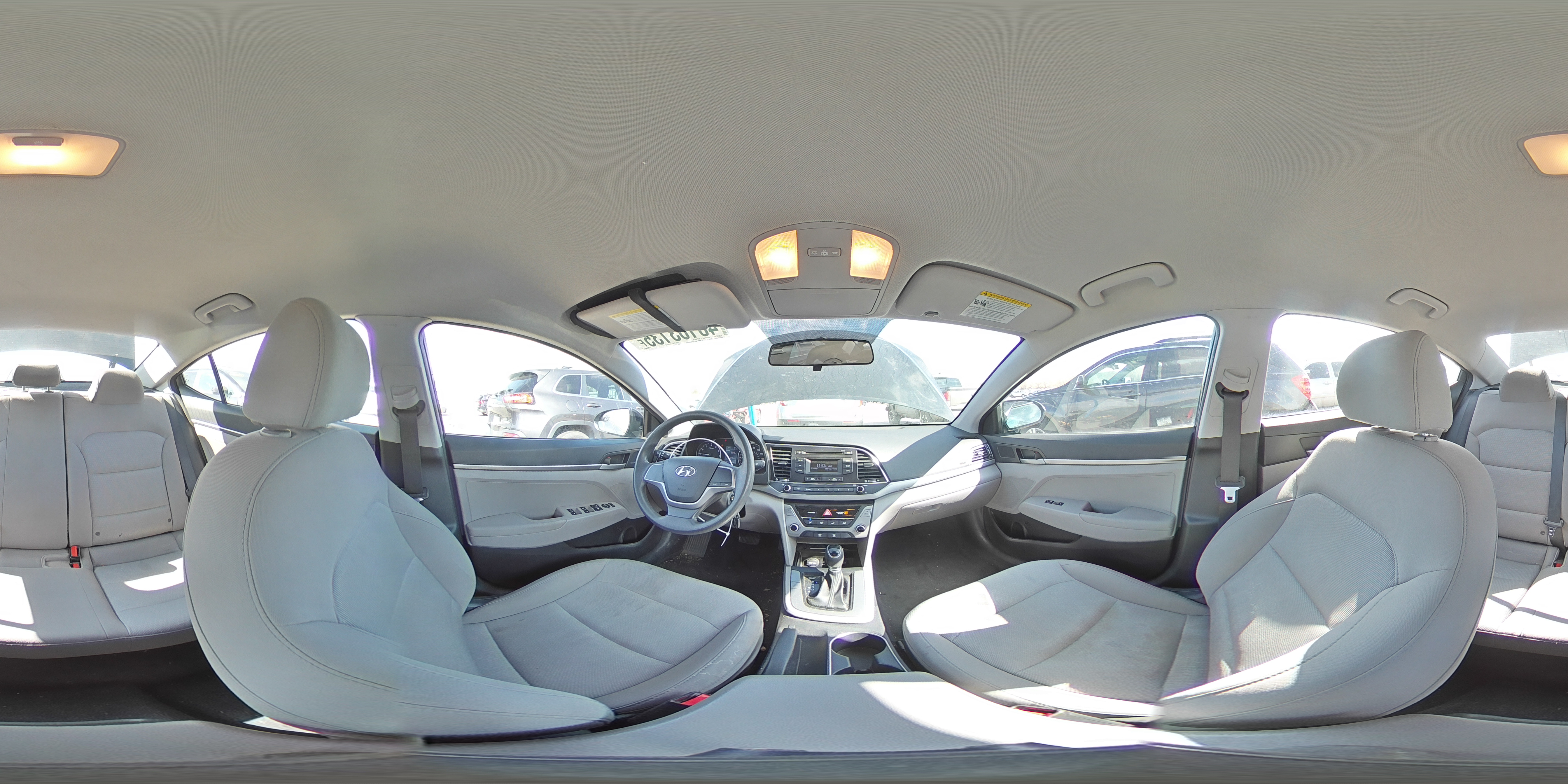 2017 Hyundai Elantra - Image 12