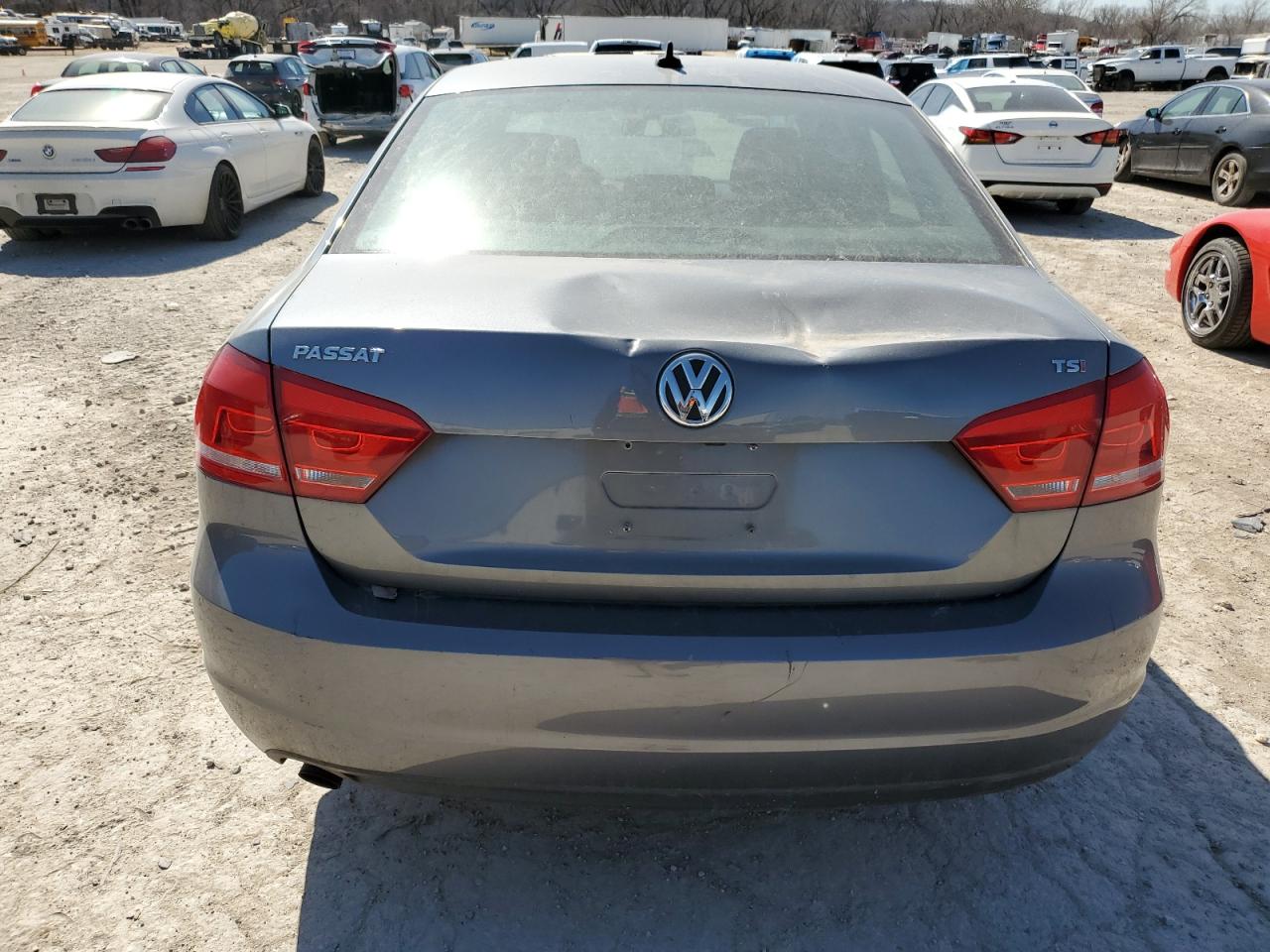 2015 Volkswagen Passat - Image 6