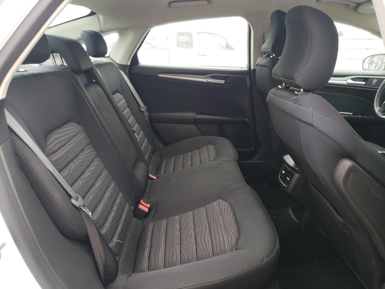 2016 Ford Fusion - Image 10