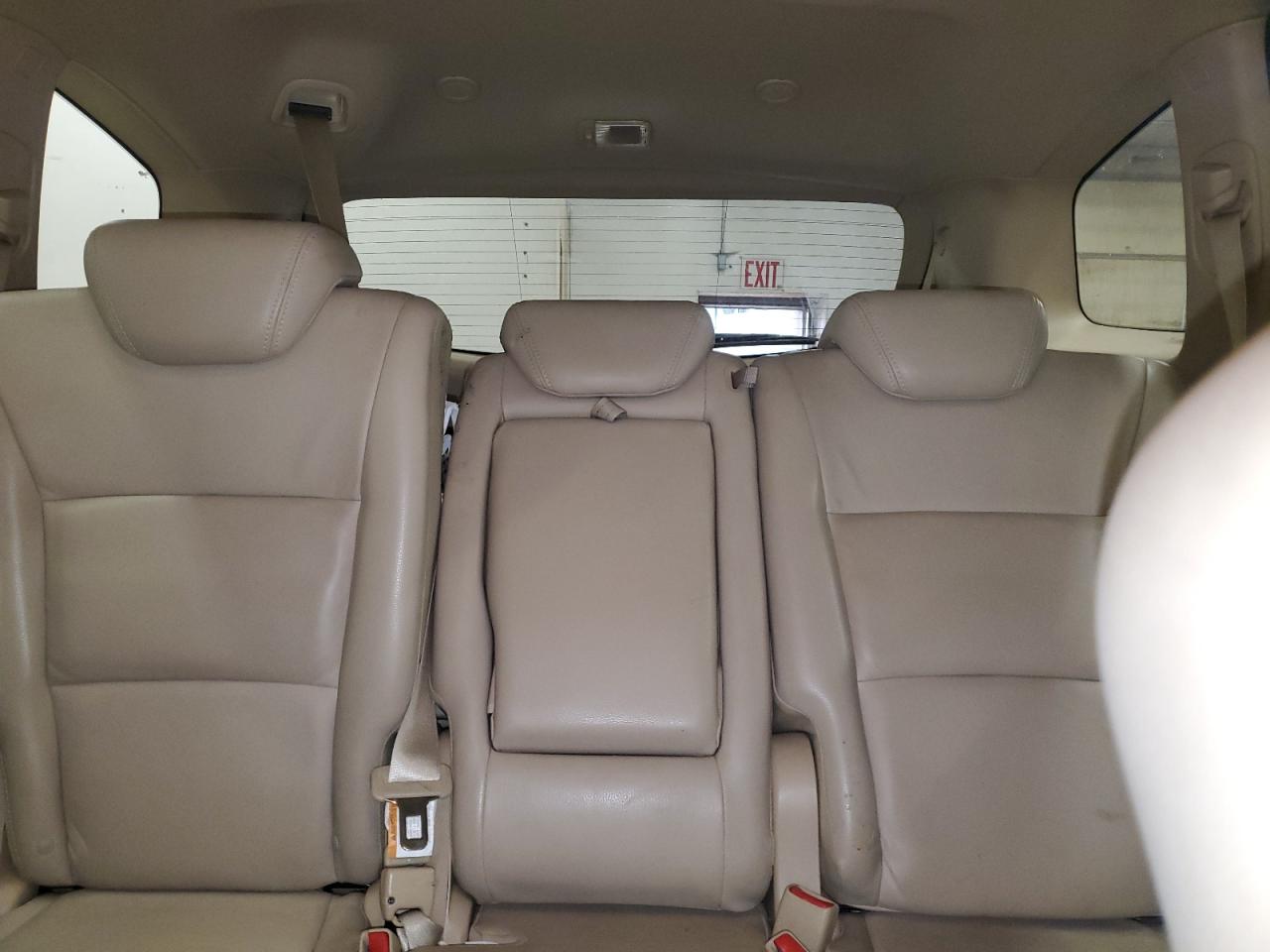 2009 Subaru Tribeca - Image 10