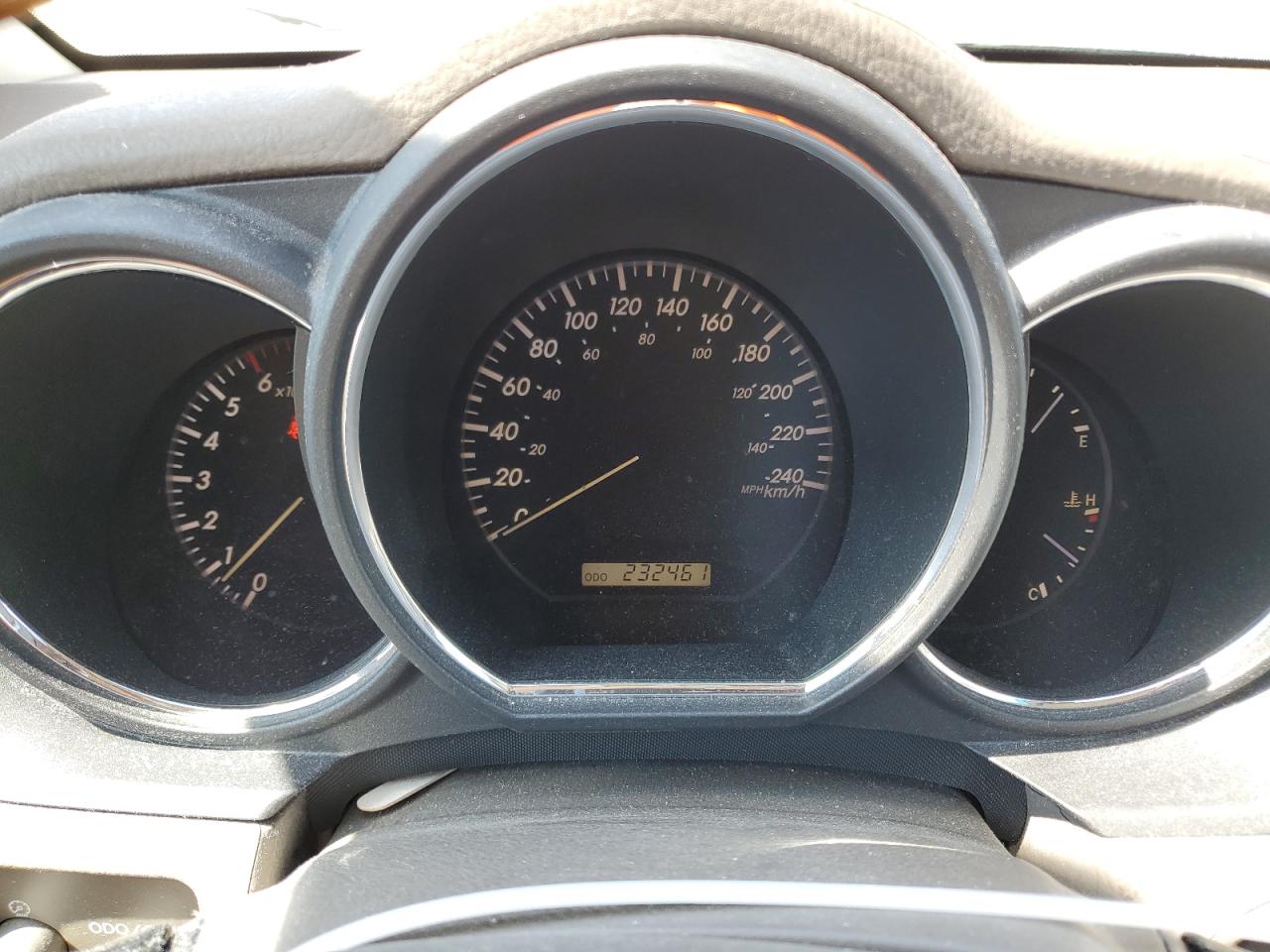 2005 Lexus RX - Image 9
