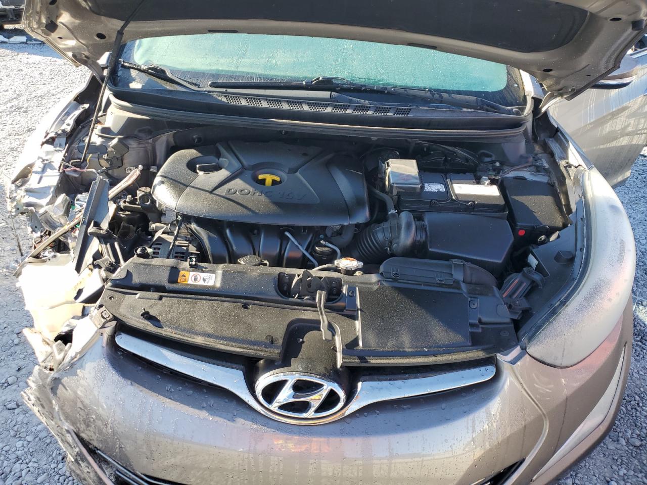 2016 Hyundai Elantra - Image 12