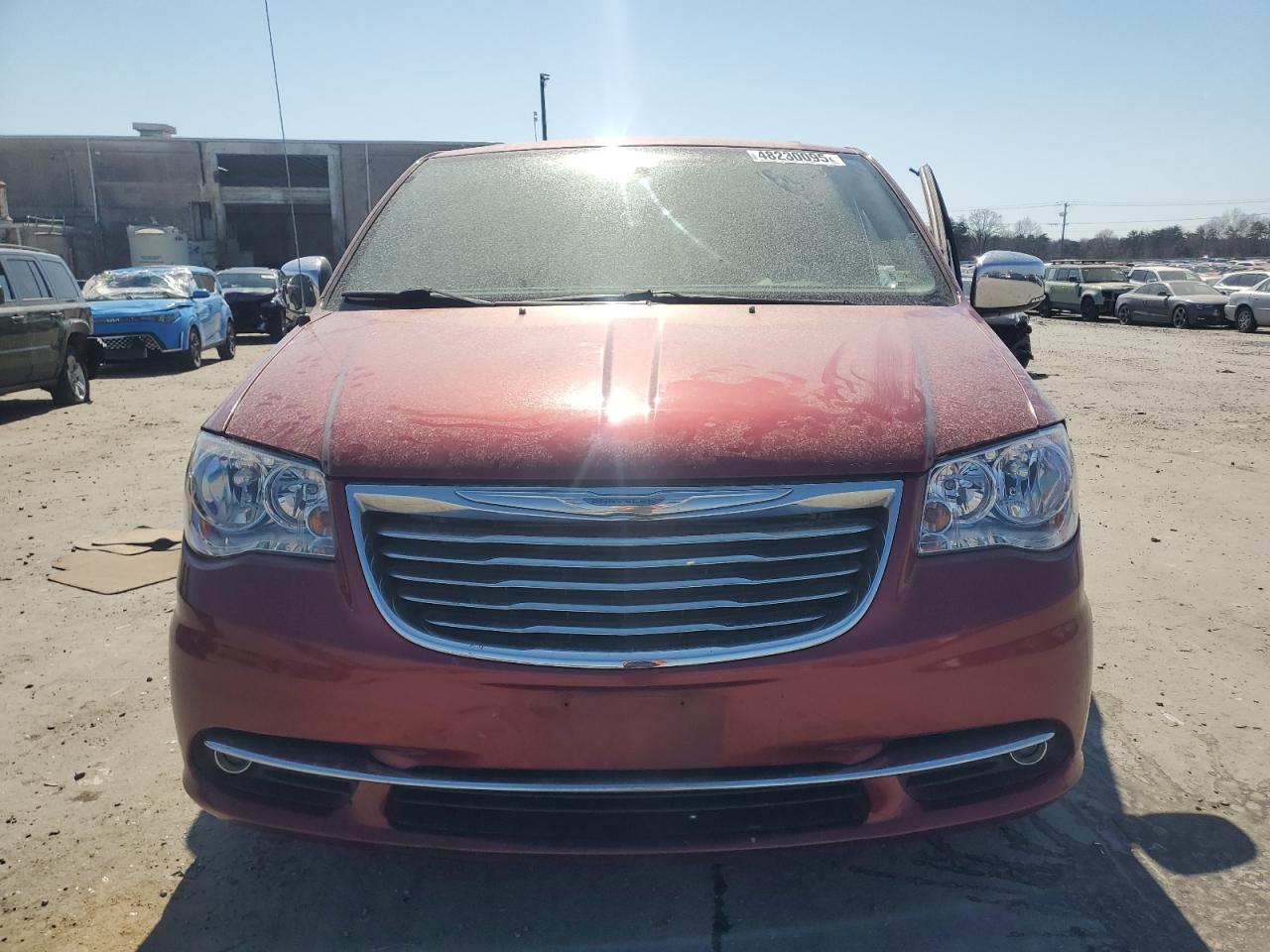 2012 Chrysler Town & Country - Image 5