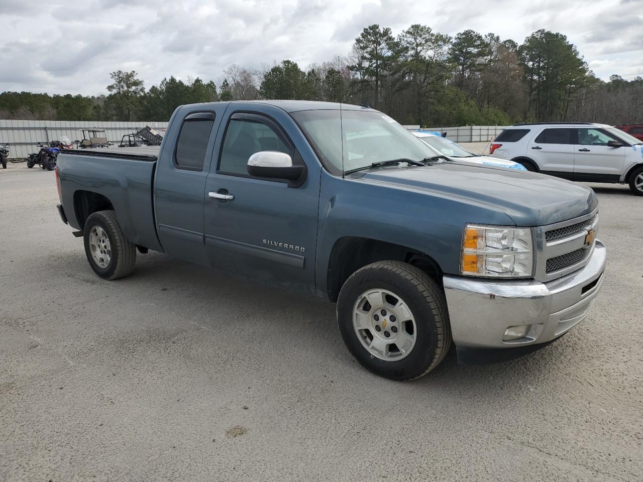 2013 Chevrolet Silverado - Image 4