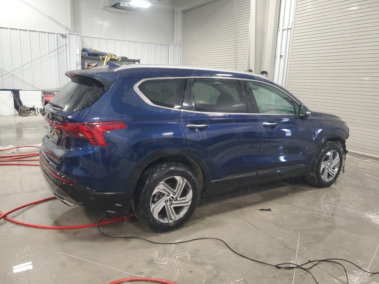 2023 Hyundai Santa Fe - Image 3
