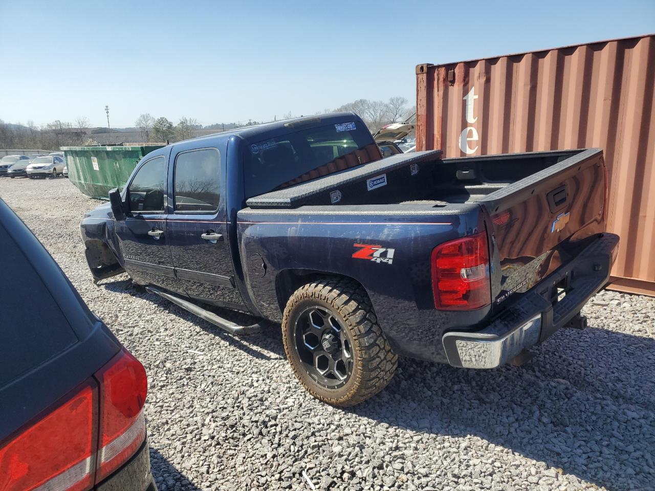 2011 Chevrolet Silverado - Image 2