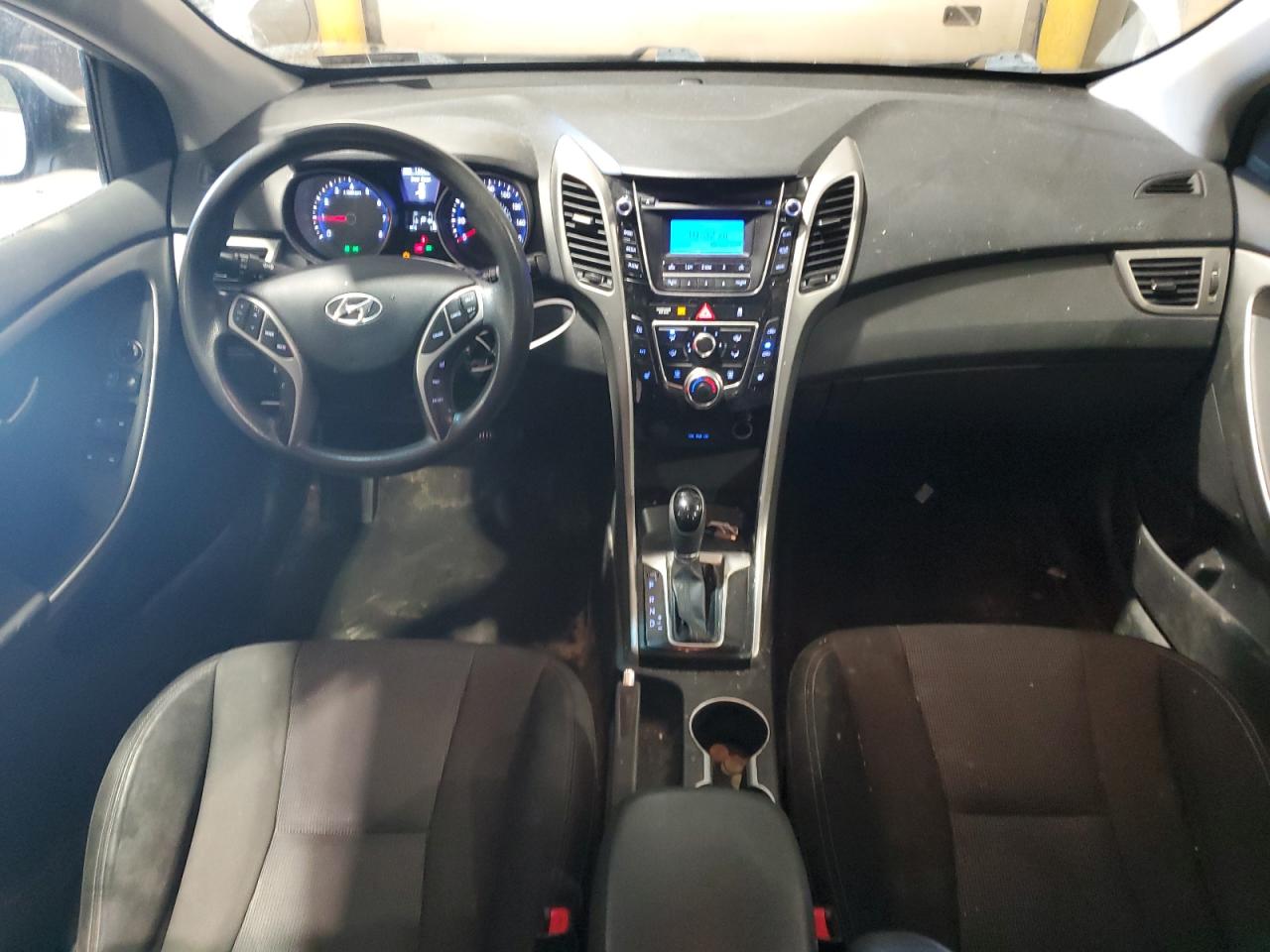 2014 Hyundai Elantra - Image 8