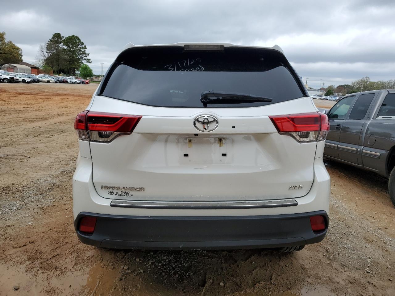 2019 Toyota Highlander Se VIN: 5TDKZRFH5KS553176 Lot: 50414415