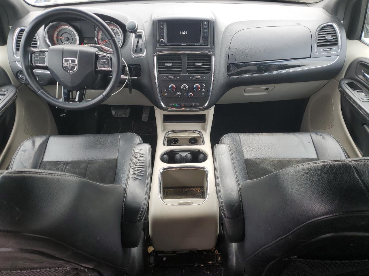 2017 Dodge Caravan - Image 8