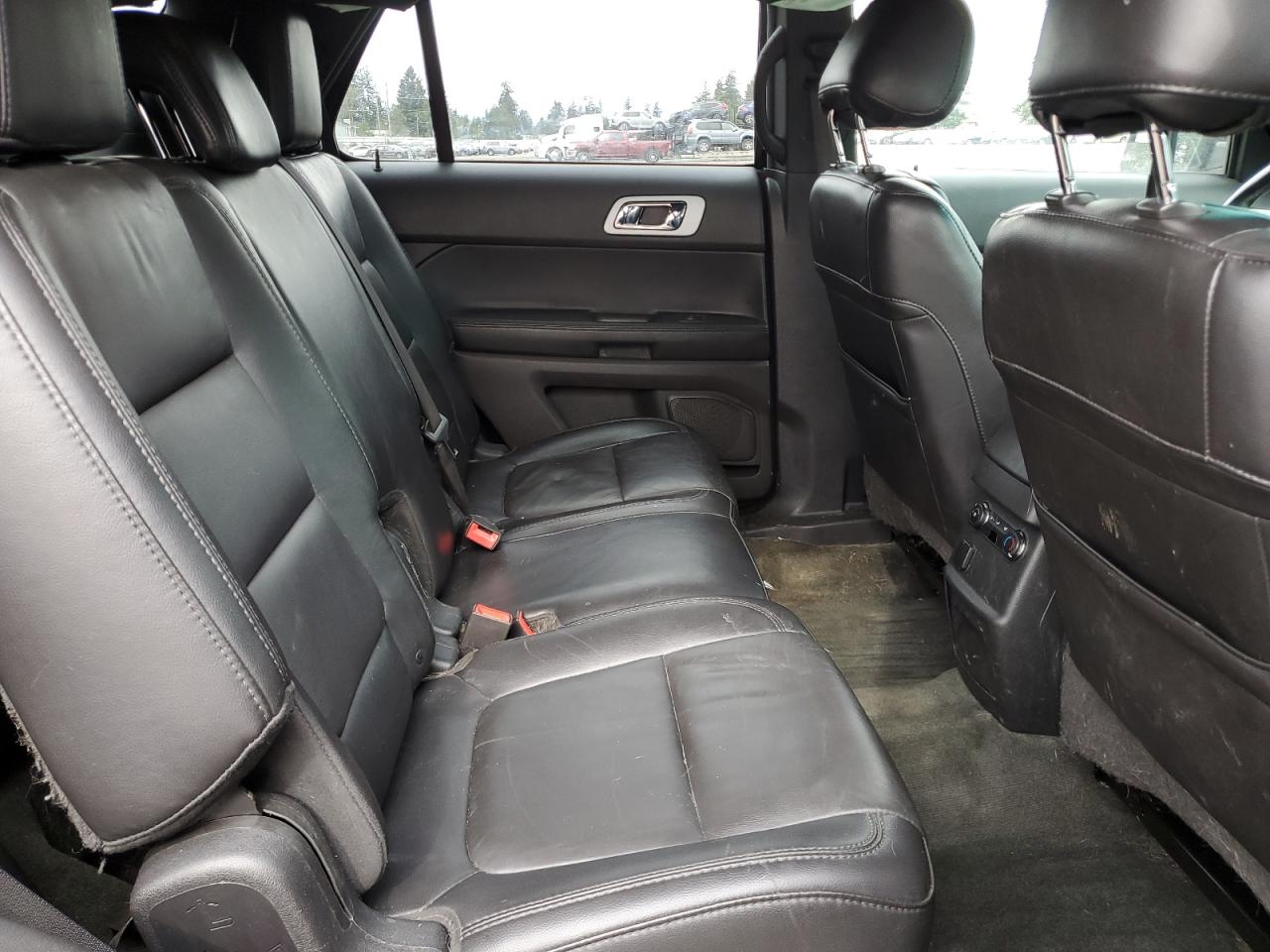 2014 Ford Explorer - Image 11