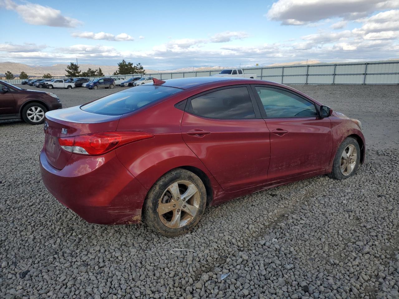 2013 Hyundai Elantra - Image 3