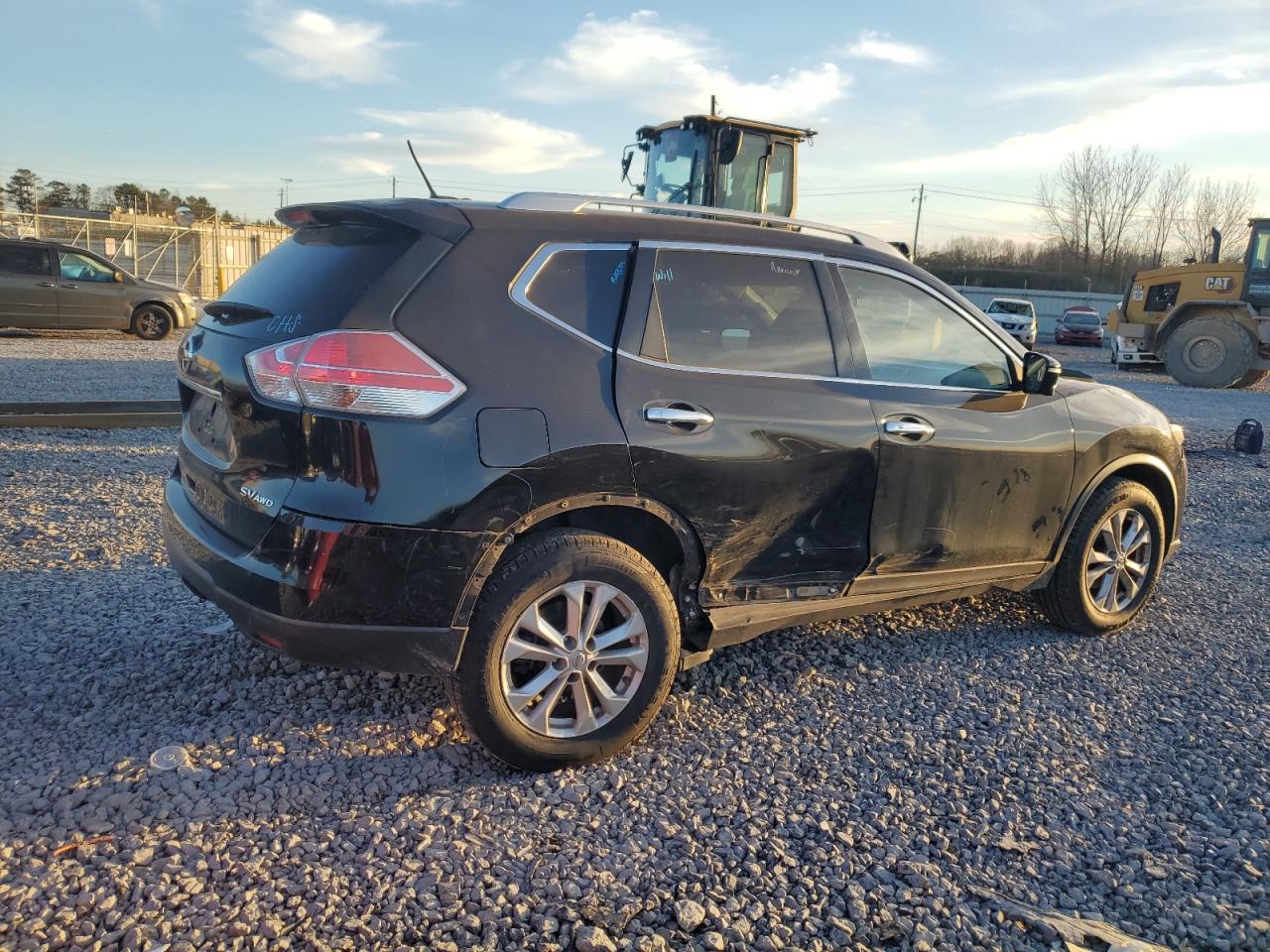 2015 Nissan Rogue - Image 3