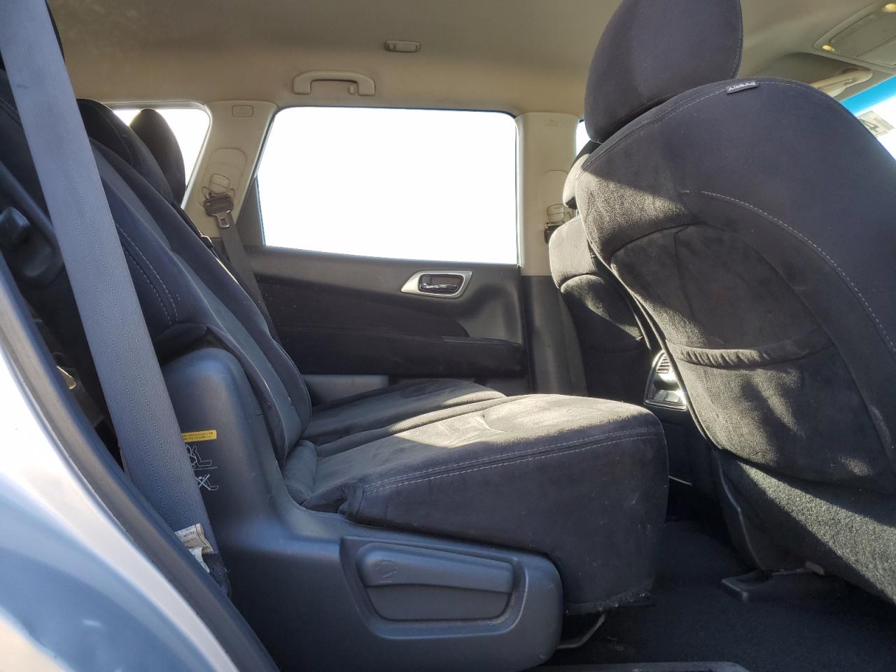 2014 Nissan Pathfinder - Image 11