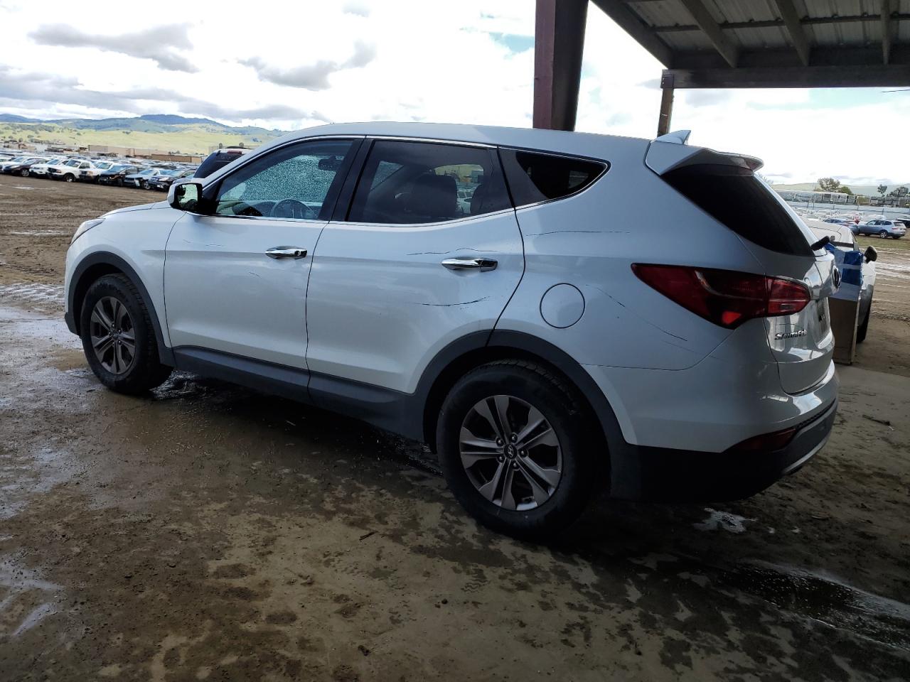 2015 Hyundai Santa Fe - Image 2