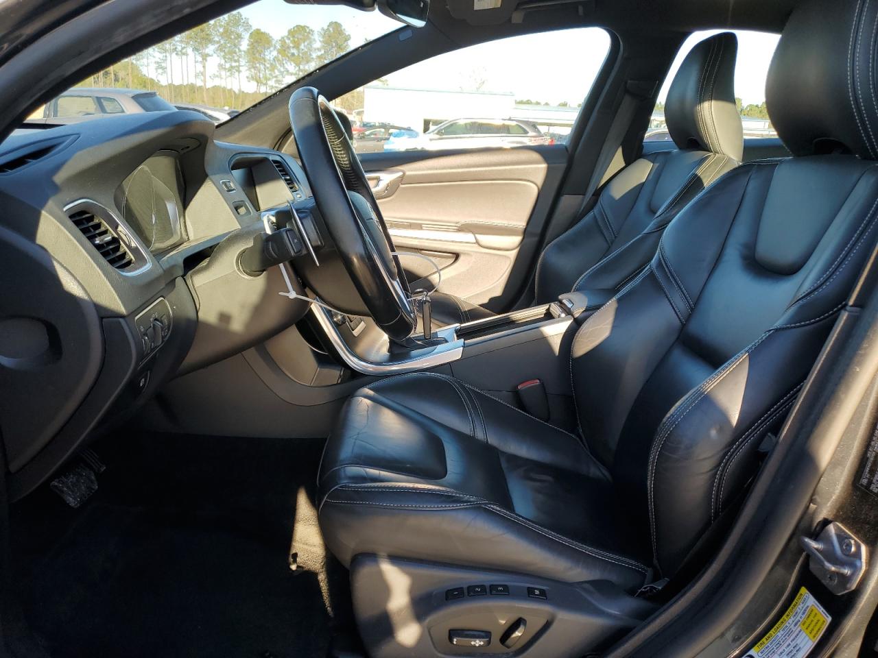 2015 Volvo S60 Platinum VIN: YV149MFM2F2353128 Lot: 48517635