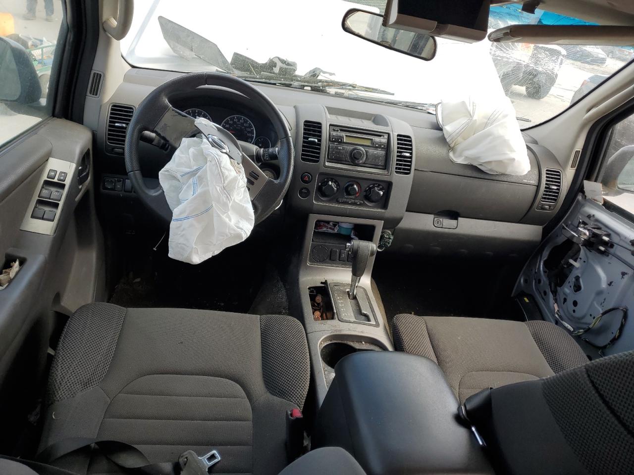 2011 Nissan Pathfinder - Image 8