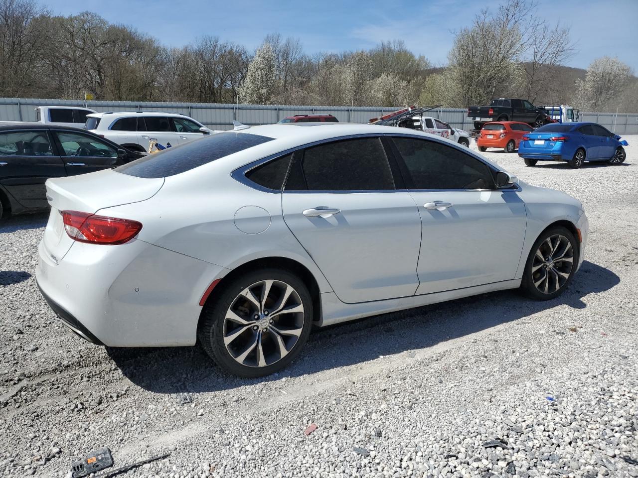 2015 Chrysler 200 - Image 3