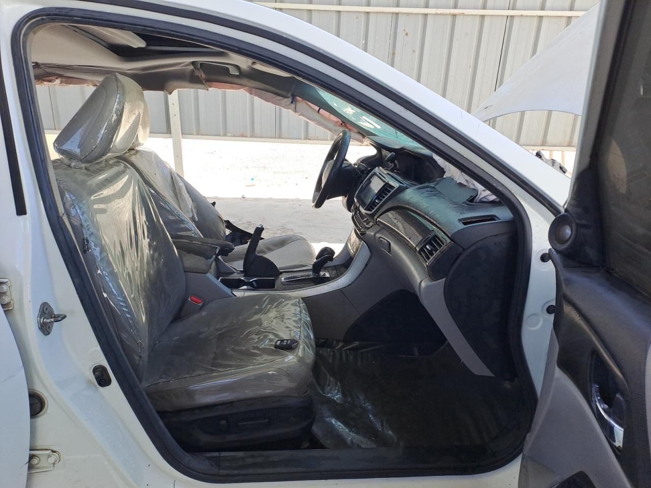 1HGCR2F0XGA804737 - 2016 Honda Accord - #undefined