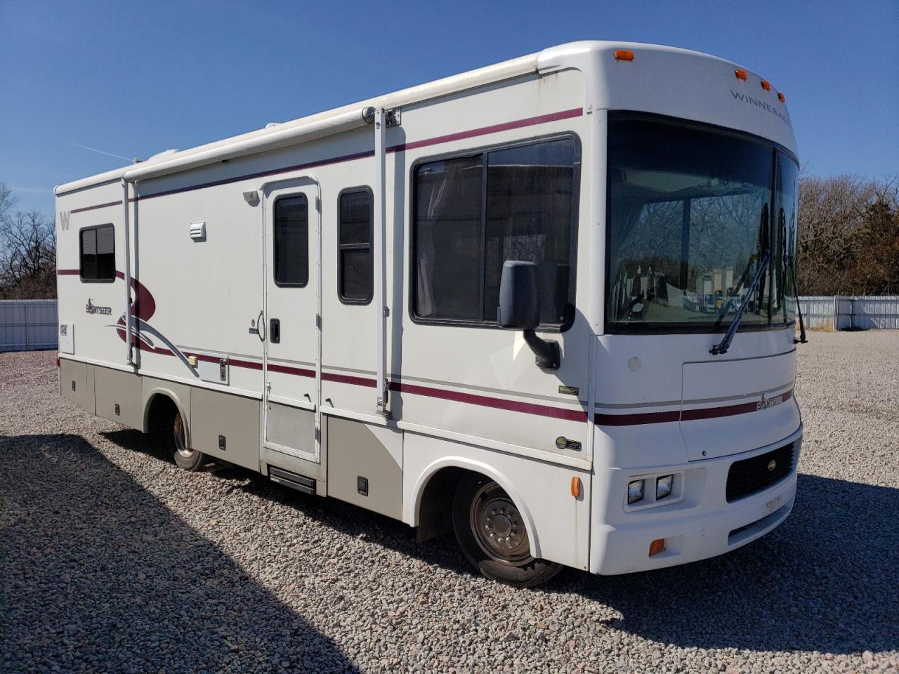2002 Workhorse Custom Chassis Motorhome Chassis P3500 for Sale in Avon, MN - Top/Roof