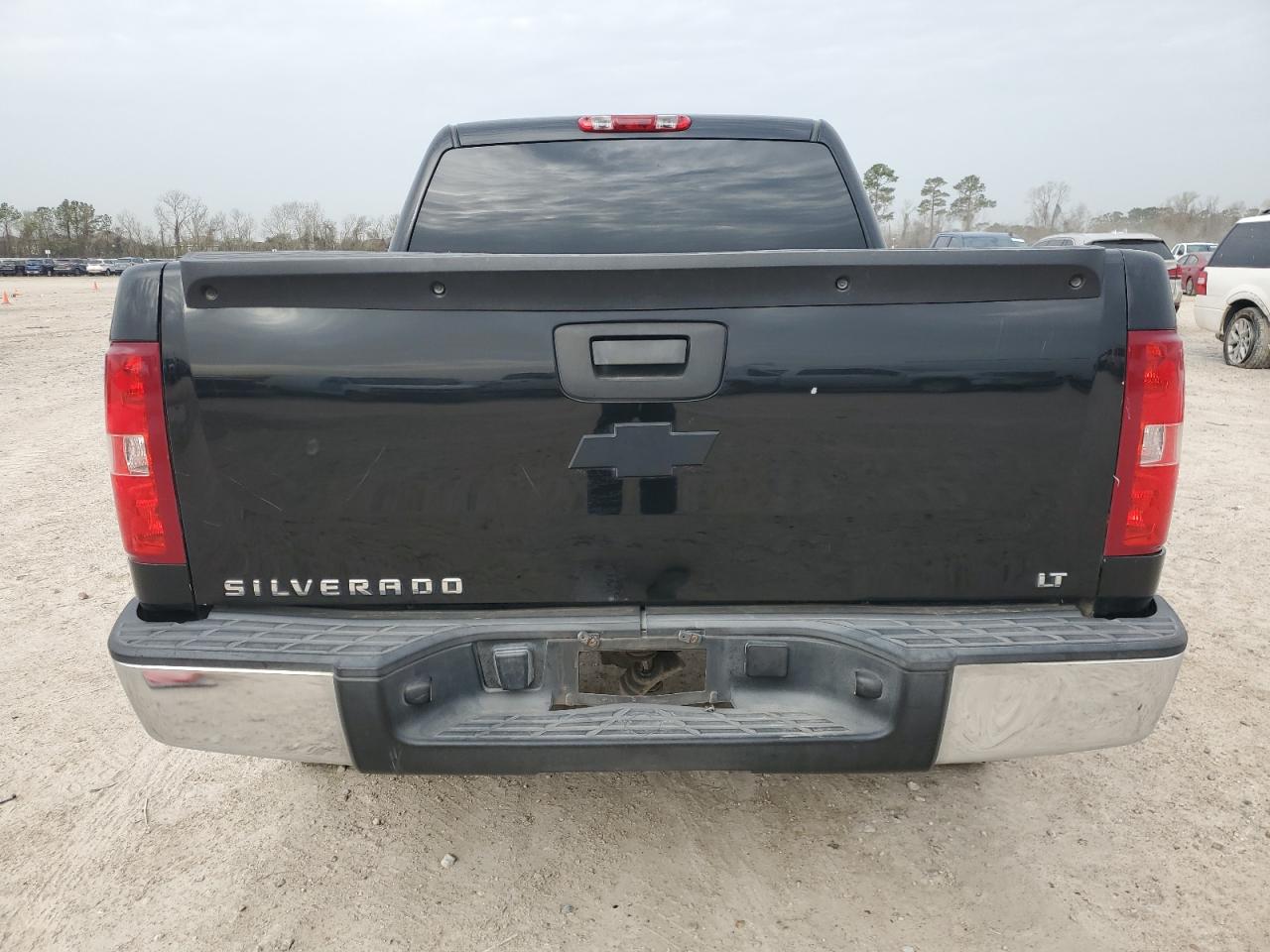 2007 Chevrolet Silverado - Image 6