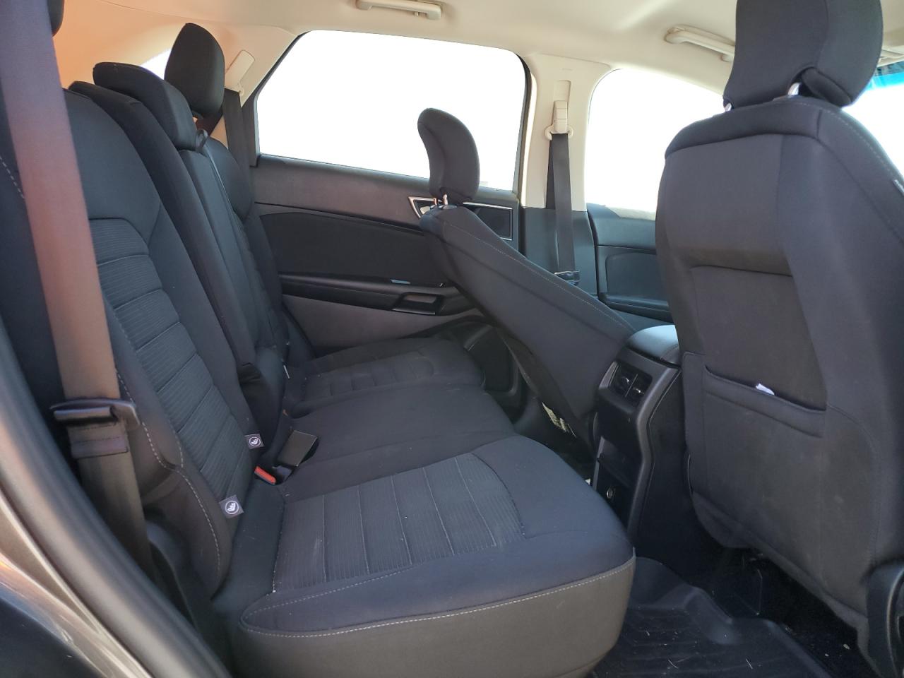 2015 Ford Edge - Image 12
