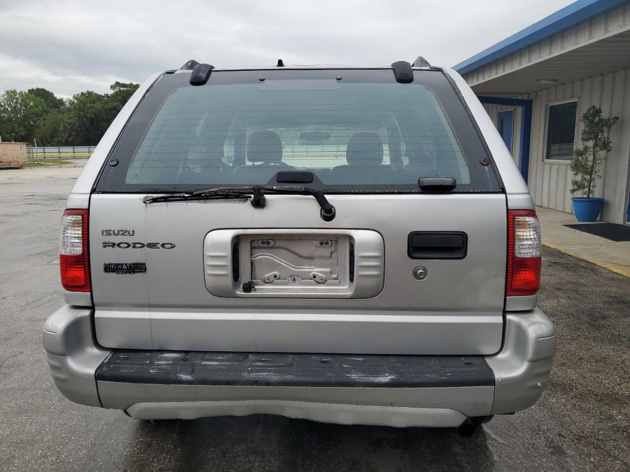2001 Isuzu Rodeo - Image 6