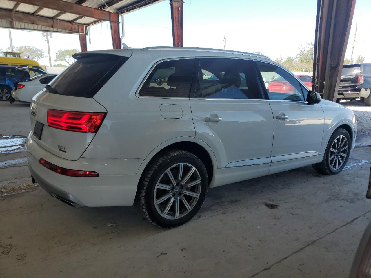 2018 Audi Q7 - Image 3