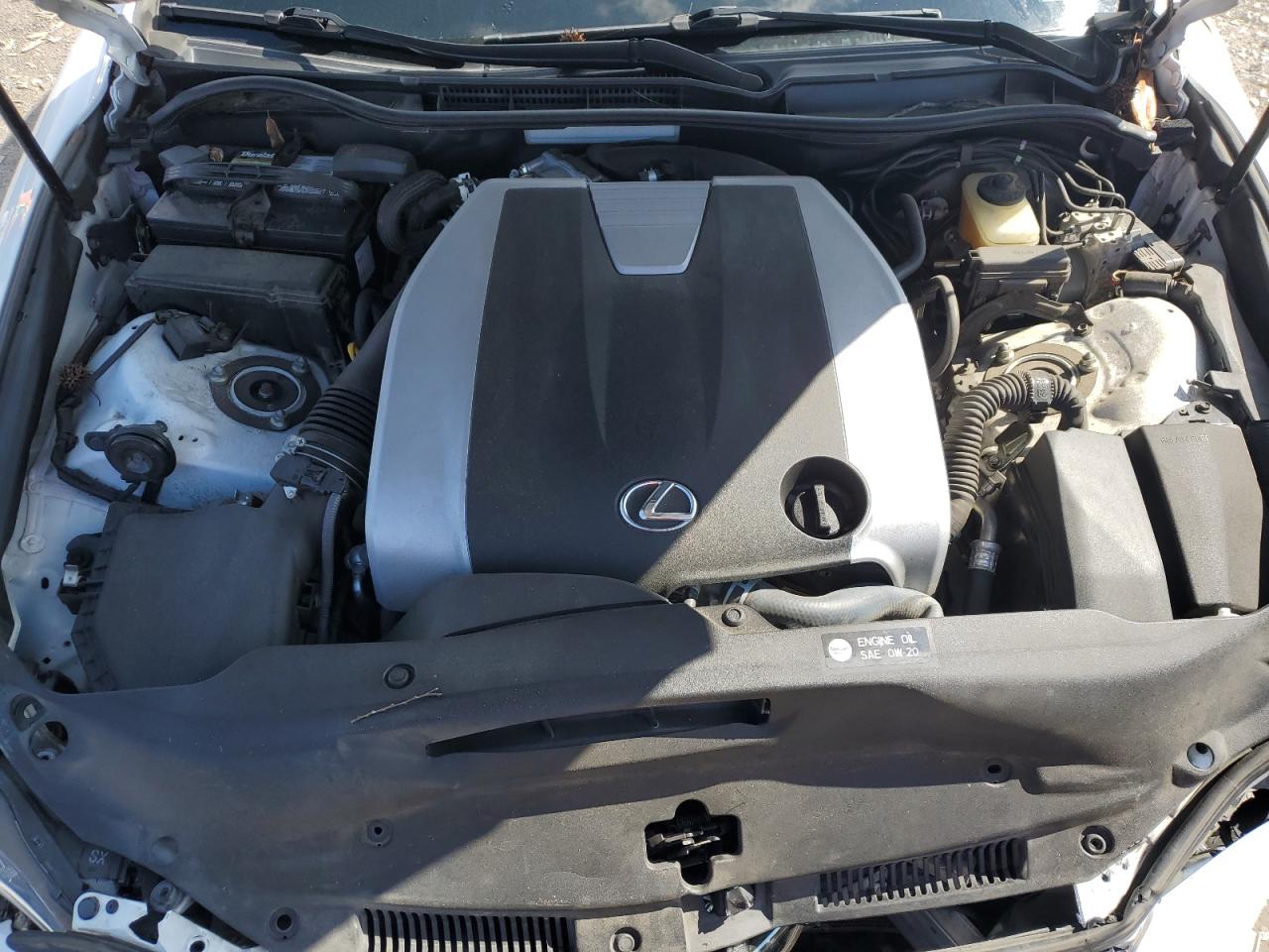 2016 Lexus IS - Image 12