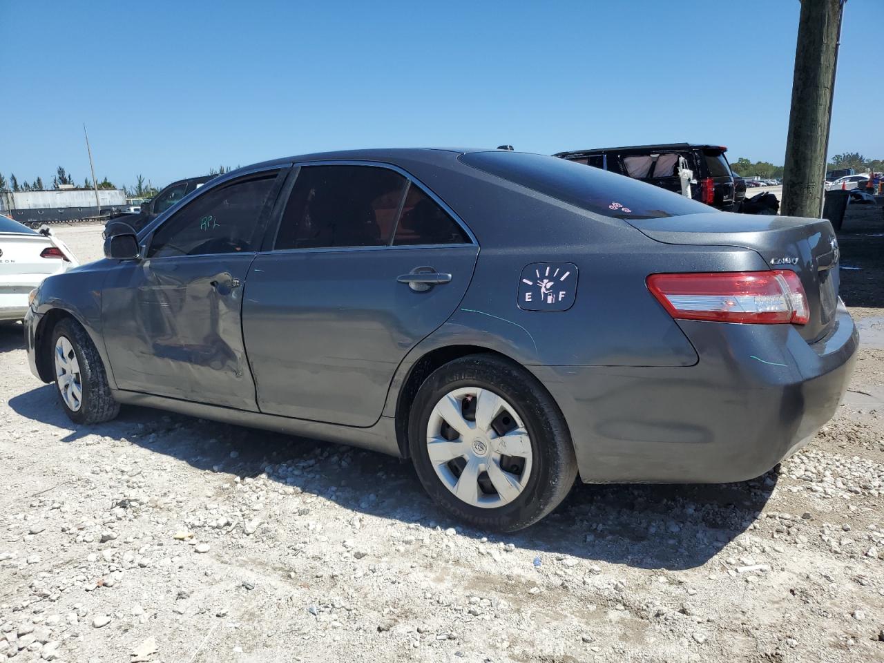 2011 Toyota Camry - Image 2