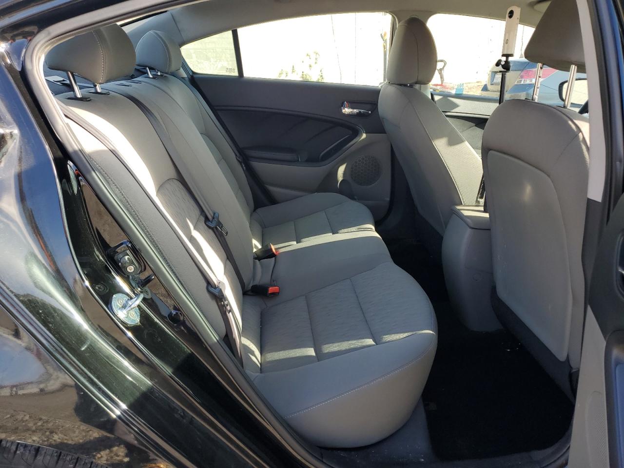 2015 Kia Forte - Image 10