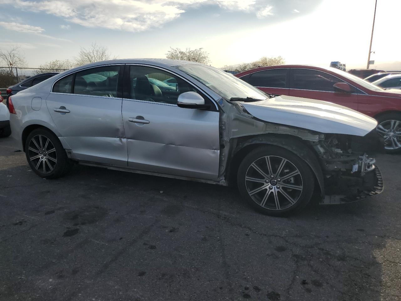 2018 Volvo S60 - Image 4