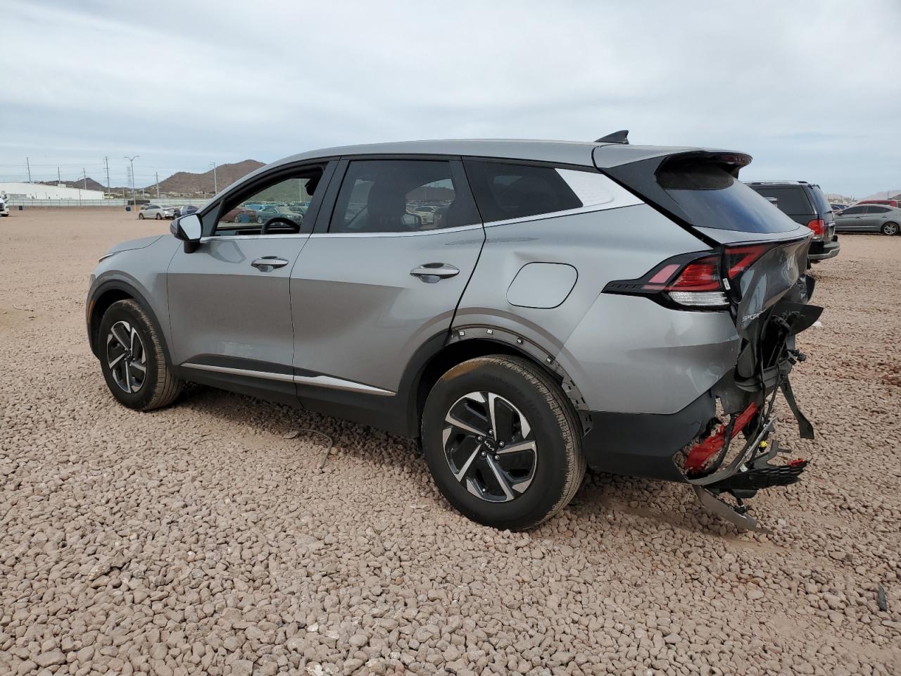 2024 Kia Sportage - Image 2