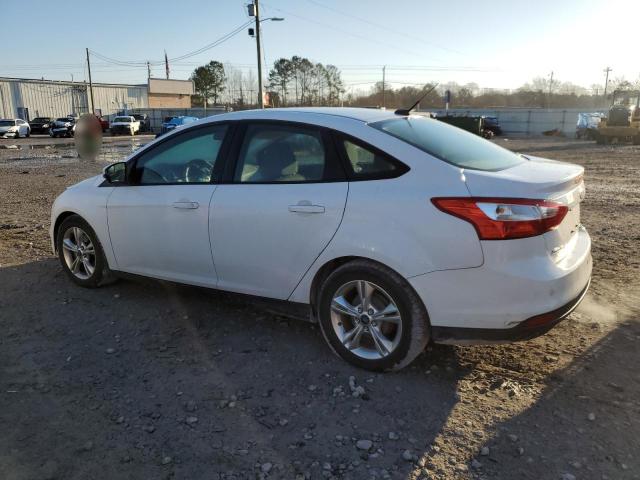 Sedans FORD FOCUS 2014 Biały