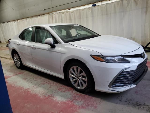  TOYOTA CAMRY 2021 Белый