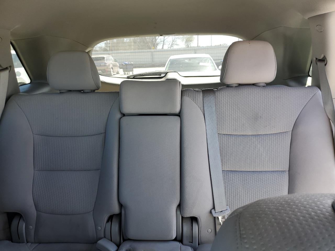 2011 Kia Sorento - Image 10