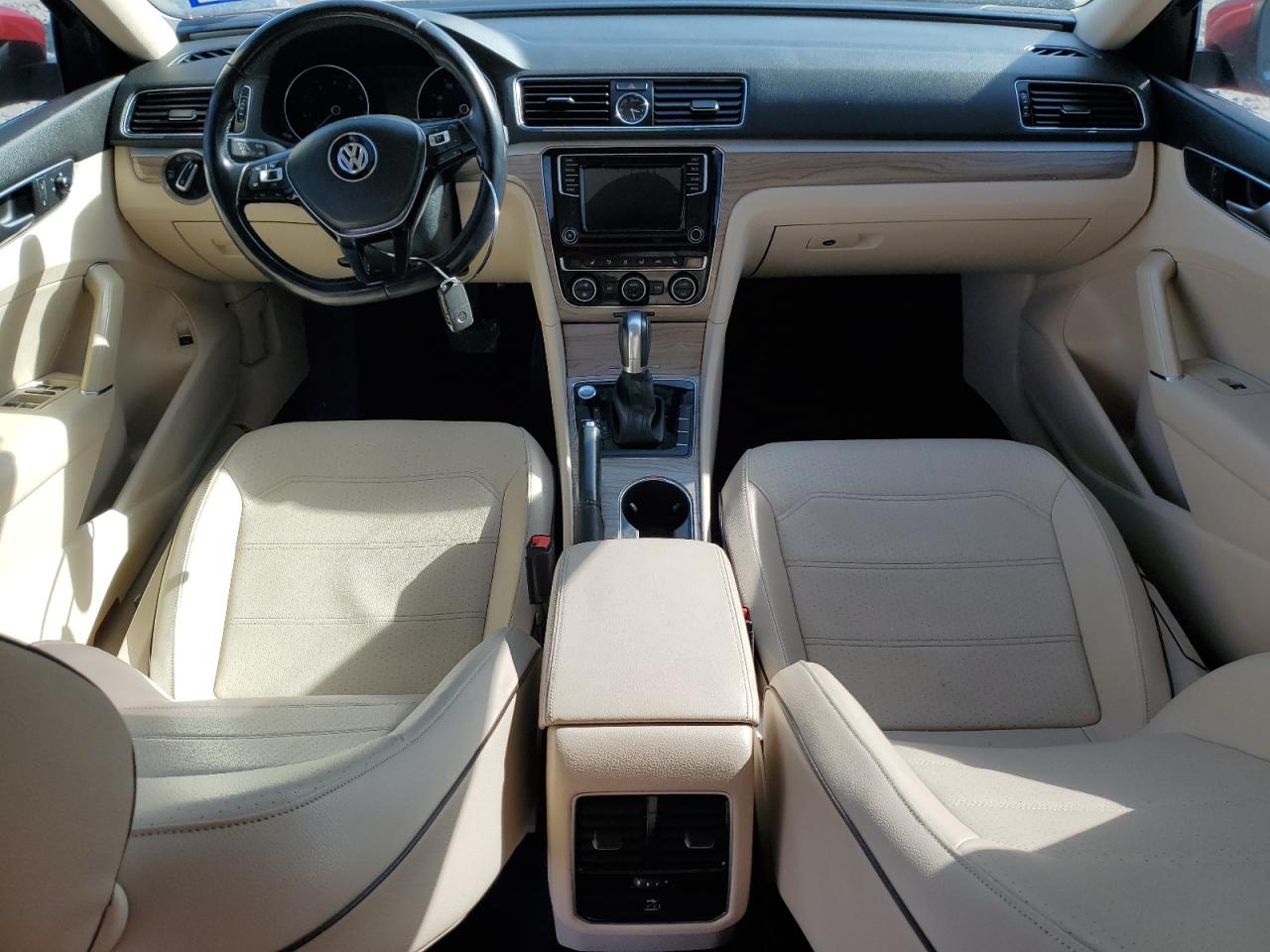 2017 Volkswagen Passat - Image 8