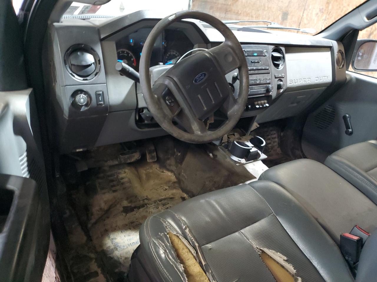 2011 Ford F250 - Image 8