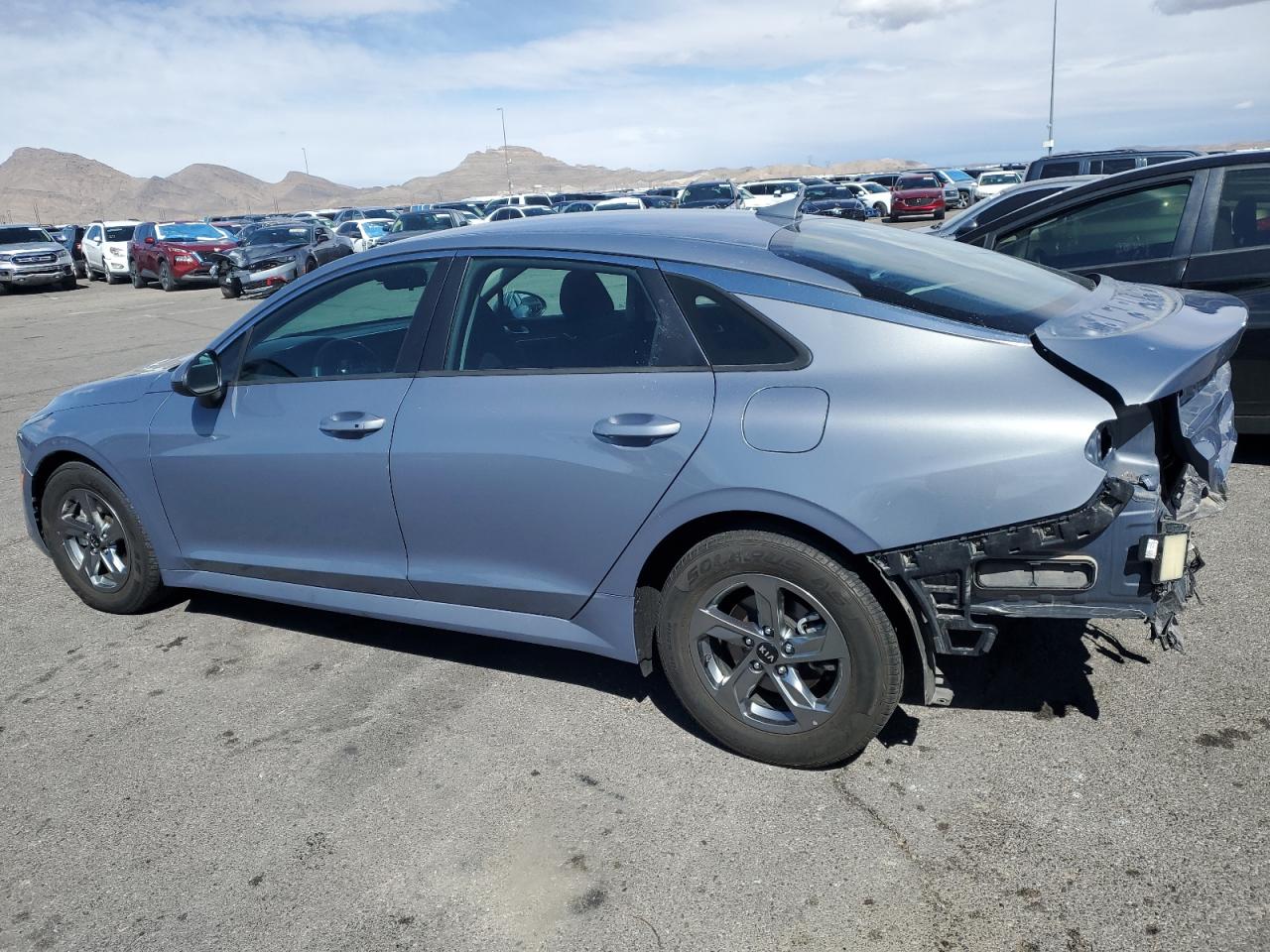 2021 Kia K5 - Image 2