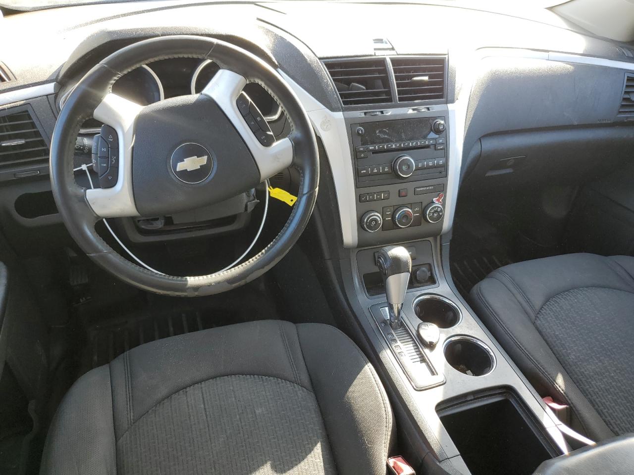 2010 Chevrolet Traverse - Image 8