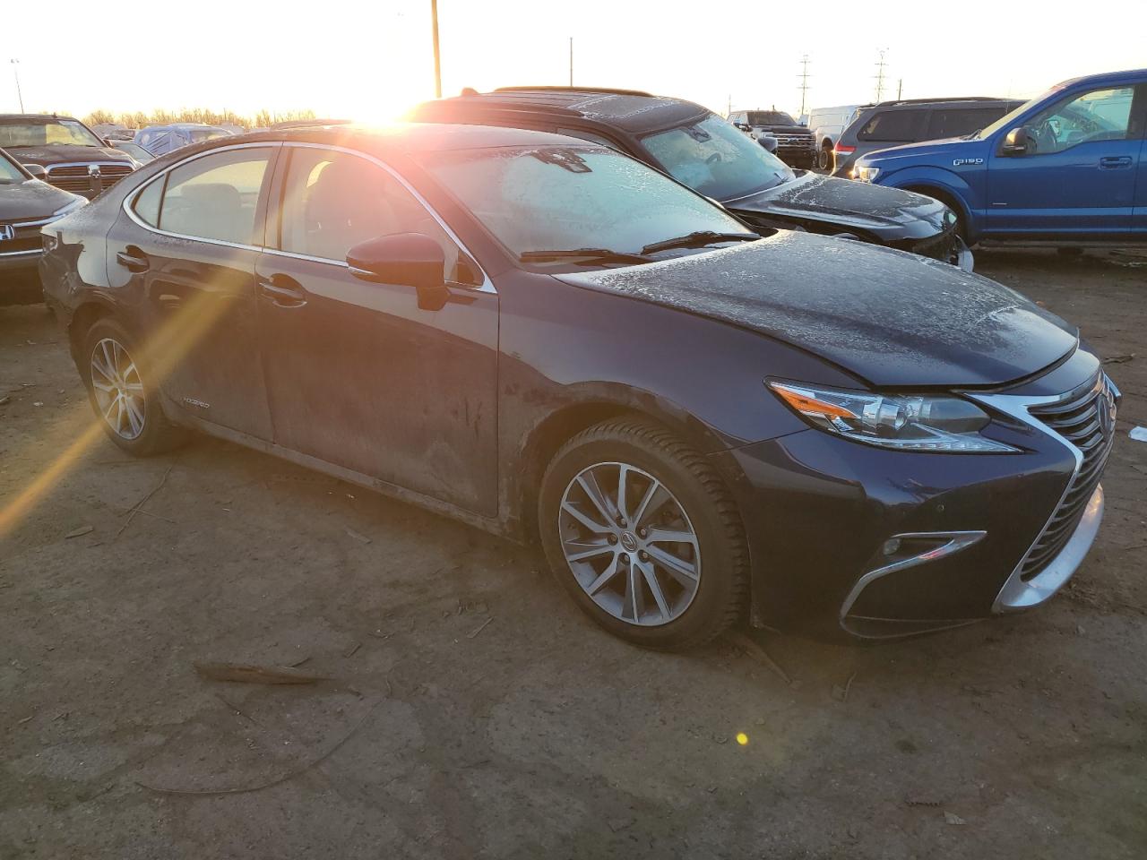 2016 Lexus ES - Image 4