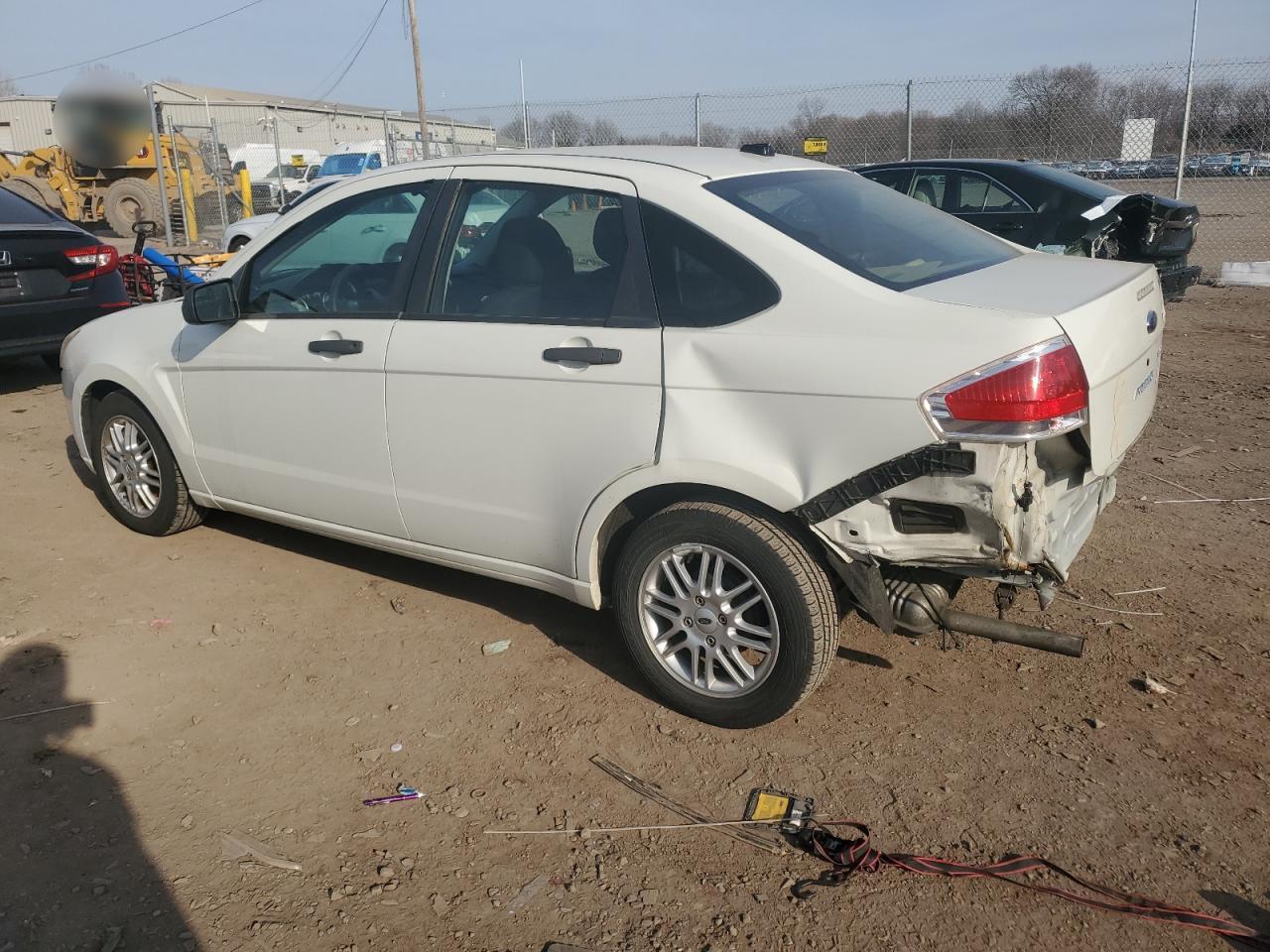 2009 Ford Focus - Image 2
