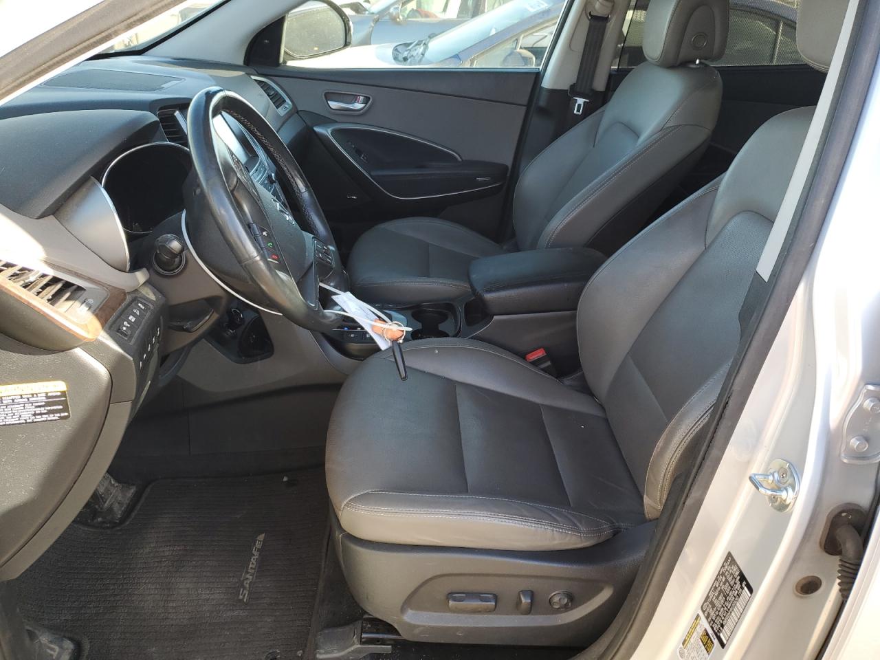 2019 Hyundai Santa Fe - Image 7