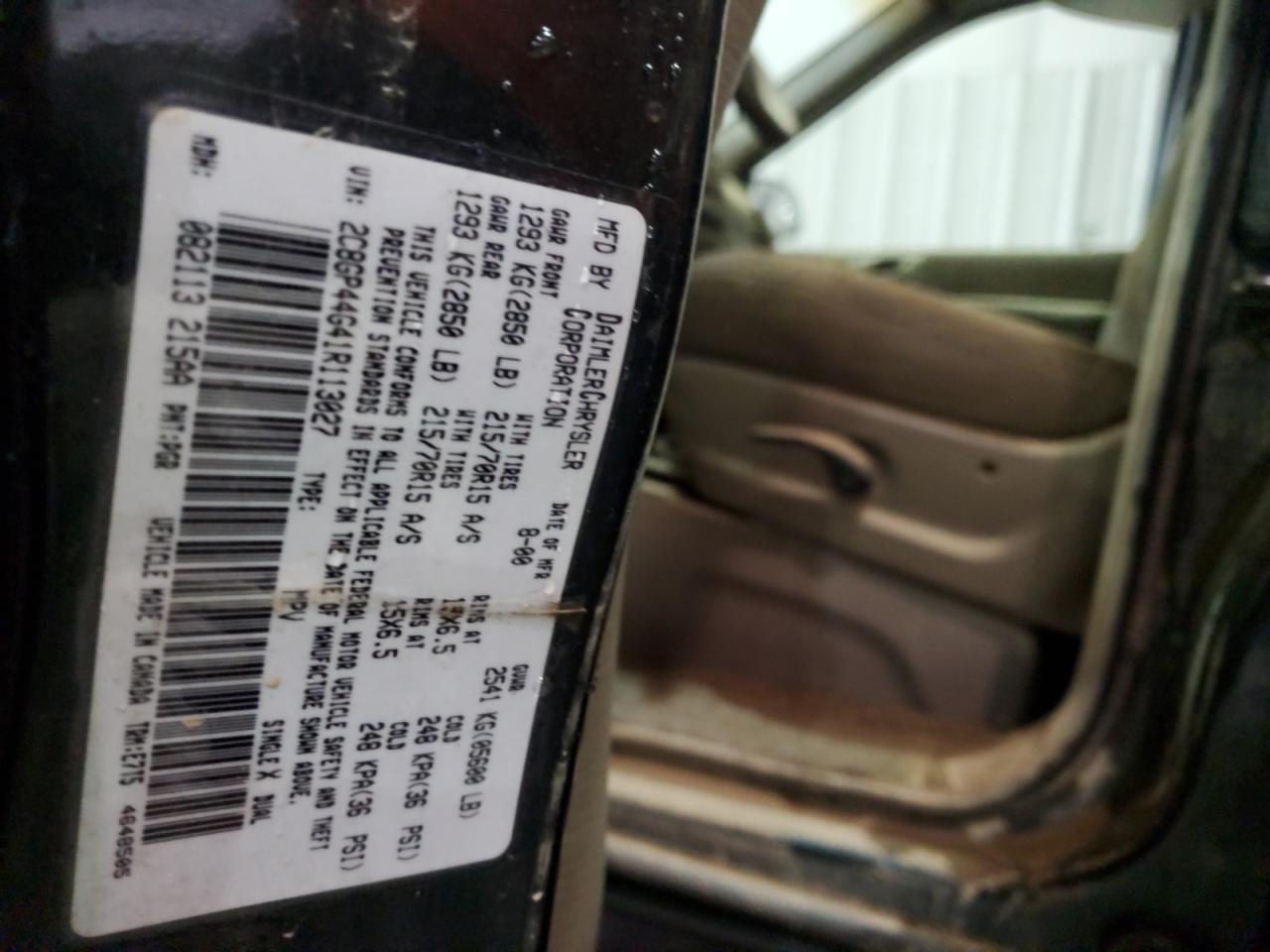 2001 Chrysler Town & Country Lx VIN: 2C8GP44G41R113027 Lot: 48148535