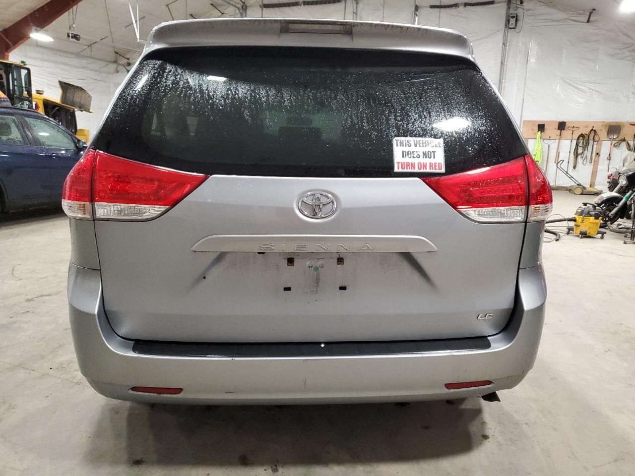 2012 Toyota Sienna Le VIN: 5TDKK3DC6CS230328 Lot: 49051555