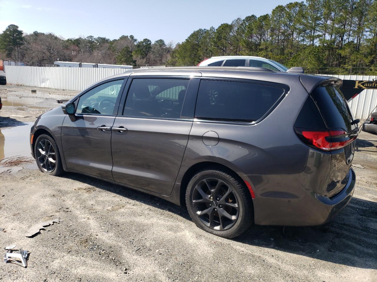 2021 Chrysler Pacifica - Image 2
