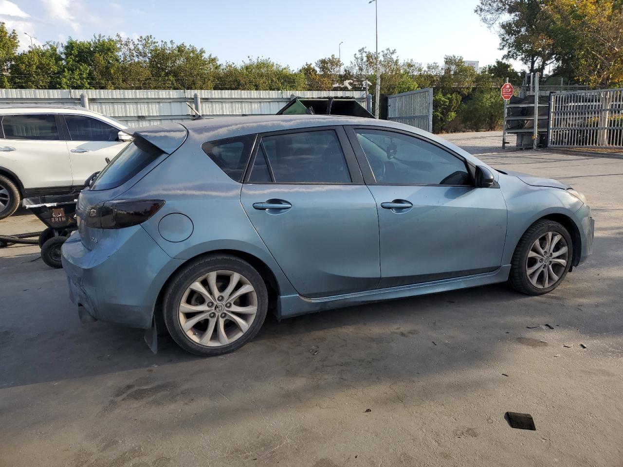 2010 Mazda 3 - Image 3