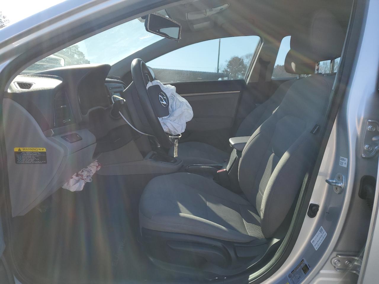 2018 Hyundai Elantra - Image 7