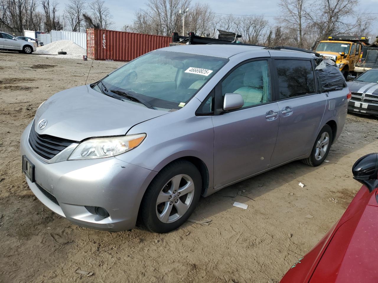 2012 Toyota Sienna - Image 1