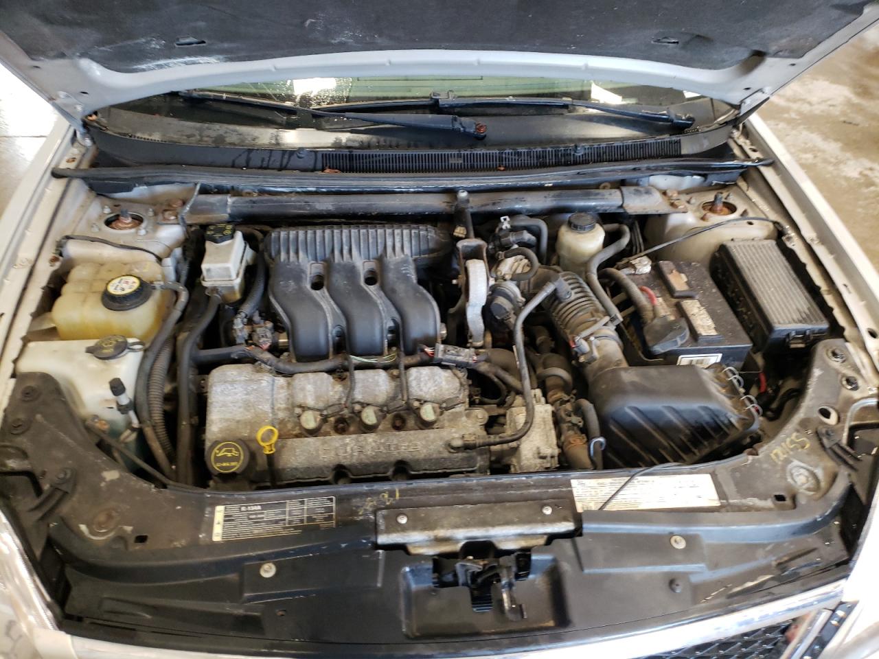 2005 Ford Five Hundred - Image 11