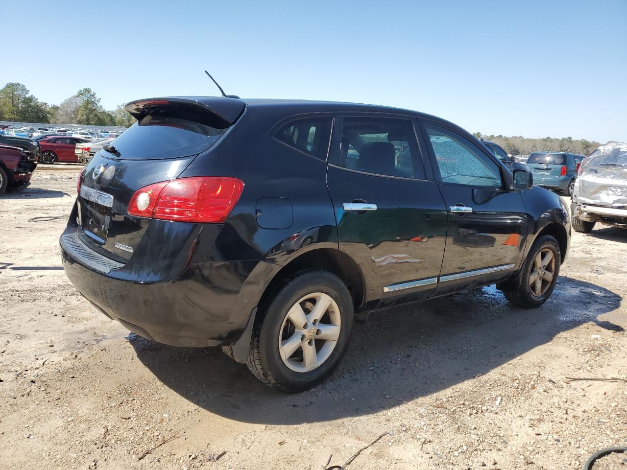 2013 Nissan Rogue - Image 3
